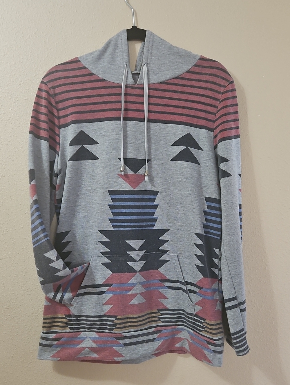Women's Grey Aztec-Print Pullover Hoodie